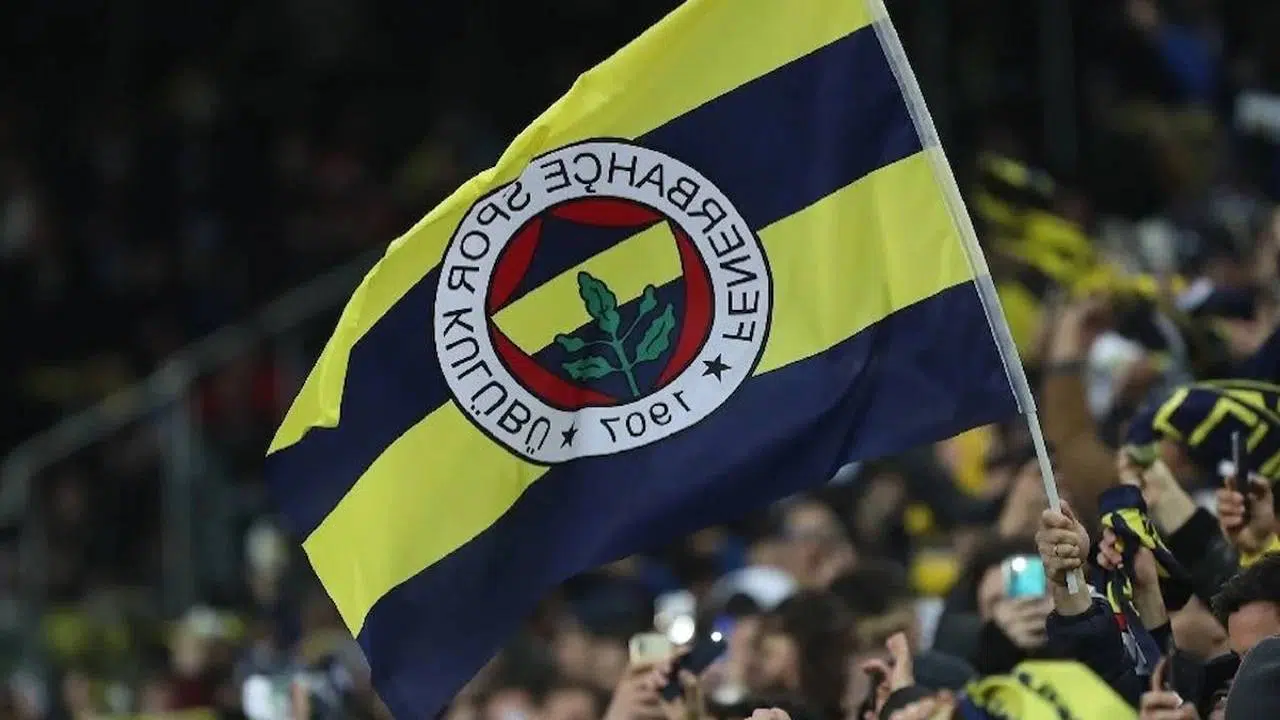 Fenerbahçe'de dört futbolcu satış listesine kondu