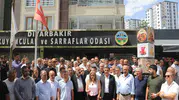 Diyarbakır'da Kuyumcu Esnafı Silahlı Saldırıyı Kepenk Kapatarak Protesto Etti