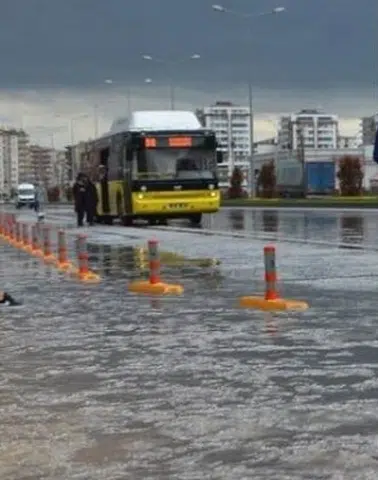 AKOM Uyardı: Bahar Havası Yerini Kışa Bırakıyor