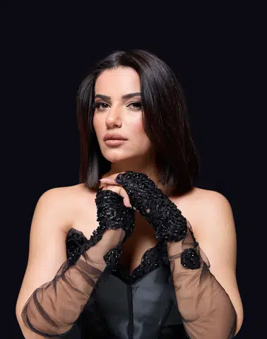 Kürt Müziğinin Sevilen Sesi Mamedova, Bölge Turnesinde