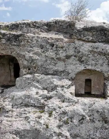 Diyarbakır Hafızası Kayıt Altında: Bademli Kaya Mezarları Belgeleniyor