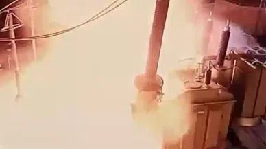 Elazığ’da TEİAŞ’a ait trafo patladı, alevler yükseldi