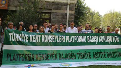 Diyarbakır kent konseyi'nden Van'daki polis şiddetine karşı sert protesto