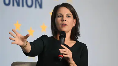 Almanya Dışişleri Bakanı Baerbock'tan İmamoğlu'nun gözaltına alınmasına sert tepki: "Demokrasiye Vurulmuş Ağır Bir Darbe