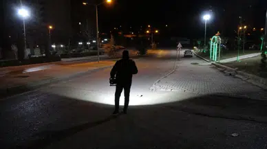 Gece yarısı dehşeti! Yürürken yüzüne saçma isabet etti