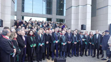 İstanbul Barosu yönetimi hakkında açılan dava ertelendi