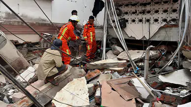 Myanmar’daki depremlerde ölü sayısı 1.700’e ulaştı