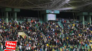 Amedspor’a 1-0 kaybeden Şanlıurfaspor’da taraftarlar isyan etti