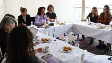 DEM Parti kadın meclisi, kayyum uygulamaları ve barışa dair açıklamalarda bulundu
