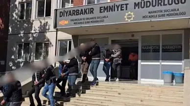 Diyarbakır’da eş zamanlı operasyon: 29 kişi tutuklandı, cephanelik ele geçirildi