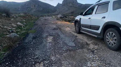 Lice’de yol tepkisi: Ne savaş var ne kayyım, yollar hâlâ yapılmadı!