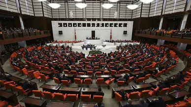 TRT'nin sanatçıları projelerden çıkarması Meclis gündeminde: Sevilay Çelenk tepkili