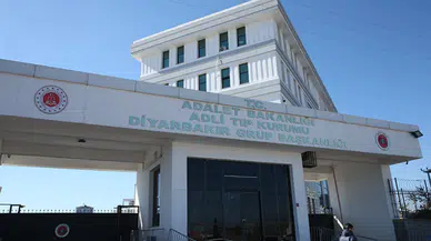 Baba ile oğlu yanmış halde bulundu