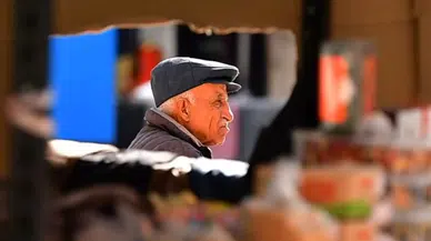 Dağda kaybolan yaşlı adam sağ olarak bulundu