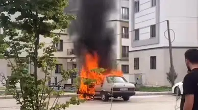 Diyarbakır’da park halindeki otomobil alev alev yandı!