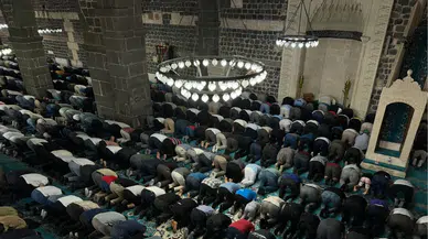 Diyarbakır Ulu Cami’de Kurban Bayramı namazı kılındı