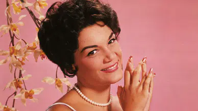 “Pretty Little Baby” şarkısıyla bilinen Connie Francis hayatını kaybetti