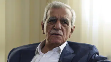 Süleymaniye'ye gidebilmesi için Ahmet Türk'ün yurt dışı çıkış yasağı kaldırıldı