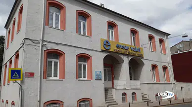 Üsküdar Belediyesi, Ensar Vakfı’na verilen binayı geri aldı