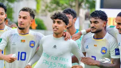 Tişörtüne "Özgür Filistin için dua edin" yazan futbolcuya ceza