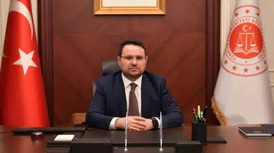 Akın Gürlek kimdir?