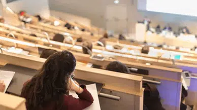 Üniversite okumanın aylık maliyeti asgari ücretin iki katını aştı