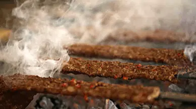 Fransa’da kebaba yasak: Adana’dan tepki