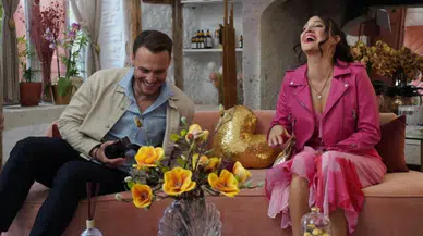 Gupse Özay’dan ilk dizi: Platonik: Mavi Dolunay Otel