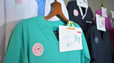 Sağlık çalışanlarının kıyafetlerinde yeni dönem