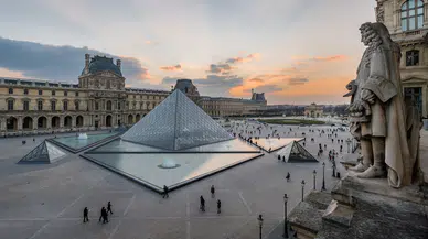 Louvre soygunu: Dünyayı sarsan hırsızlıkta neler biliniyor?