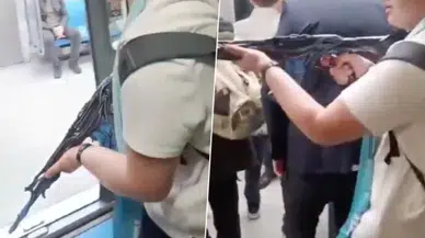 Metroda oyuncak tüfekle gezen çocuk gözaltına alındı