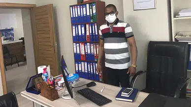 Gineli doktor Sekouba Conde'ye sınırdışı tehdidi