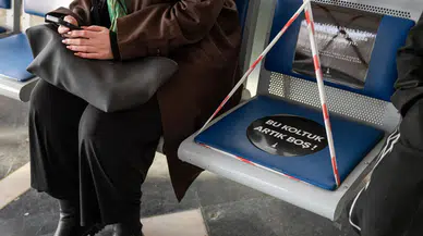 İzmir’de toplu taşımada “boş koltuk” eylemi