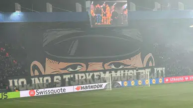 Plzeň tribünlerinde Fenerbahçe maçında tepki çeken pankart