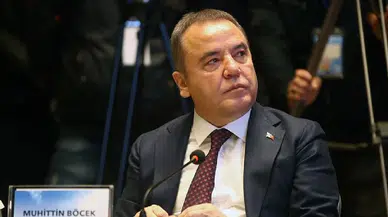 Muhittin Böcek hastaneye kaldırıldı