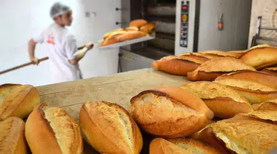 100 lira bozuk para getirene iki ekmek hediye veriyor