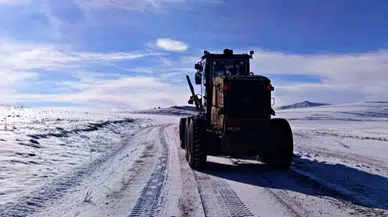 Van'da eğitime kar engeli: 90 yerleşim yeri ulaşıma kapalı