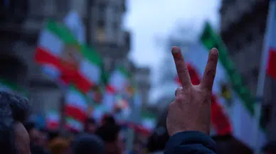 İran'da ölü sayısı 4 bini buldu