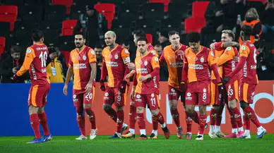 Beş gollü Süper Kupa'da Galatasaray finalde