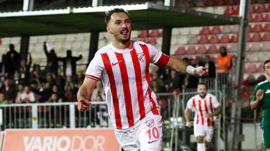 Gol krallığı yarışında ikinci sırada: Amedspor, Hasani'yi bitirdi