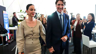 Katy Perry ve Justin Trudeau Davos’ta el ele