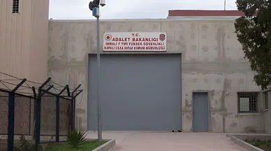 DEM Parti heyeti İmralı'ya gitti