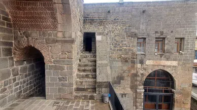 Diyarbakır'da 970 yıllık cami bir türlü iyileştirilemiyor
