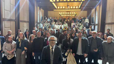 Kürt Dilinin Öncüsü Sahnede: "HAWAR" Kars’ta Prömiyer Yaptı