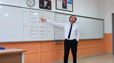 İstanbul’da bir ilk: Kürtçe branş öğretmeni öğrencilerle buluştu