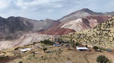 10 yılda değişen dağ silueti: Yasaklı Herbol köyünde madencilik tahribatı