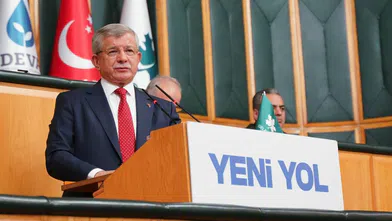 Ahmet Davutoğlu: Maddi sıkıntılar yaşıyorum