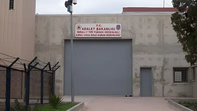 DEM Parti heyeti İmralı'ya gitti