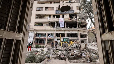 İran Kızılayı: İran'da 115 Bin Sivil Birim Vuruldu
