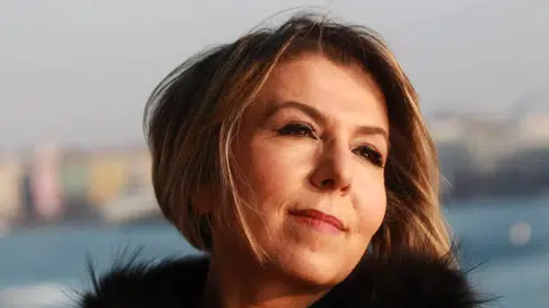 18 yıl sonra Türkiye’ye dönen Kürt yazar Suzan Samancı havalimanında gözaltına alındı